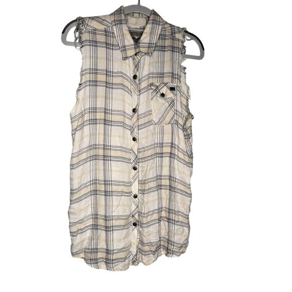 Harley Davidson Tops - Harley Davidson cream and‎ black plaid back spell out sleeve cut off top
